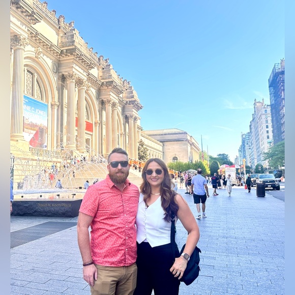 🌷Meet your posher Emilee - Picture 2 of 14